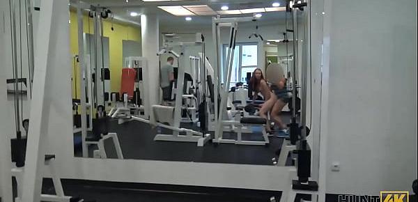 trendsHUNT4K. Cute girl instead of training has sex in gym with rich hunter